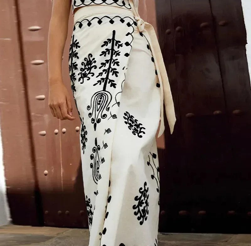 Top and skirt with an elegant print