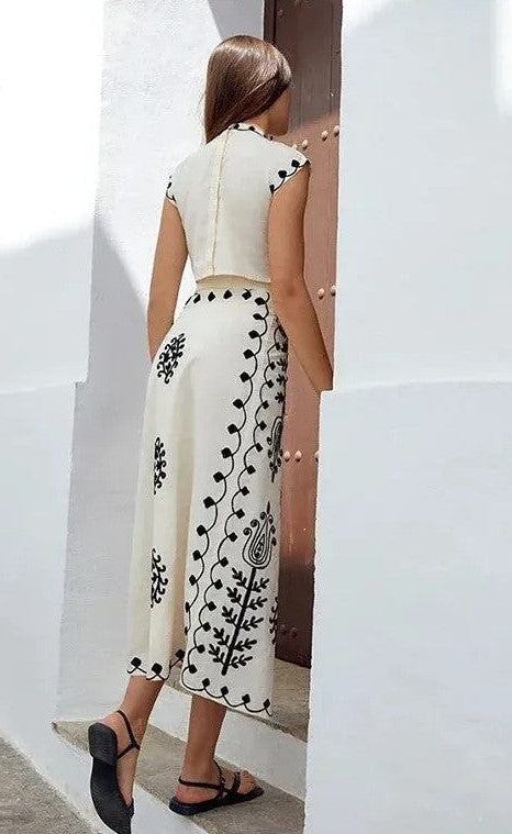 Top and skirt with an elegant print