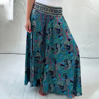 Capri – Flowing Pants with Elastic Waist and Bohemian Print